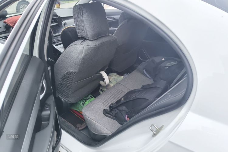 GEELY Emgrand 2022 #19 GEELY Emgrand 2022 car image #19