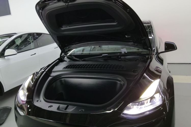 Tesla Model Y 2023 car image #20