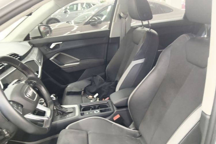 Audi Q3 2023 immagine di auto #15