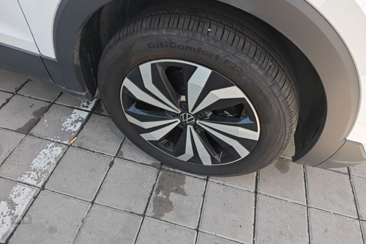 Volkswagen Tharu 2025 car image #9