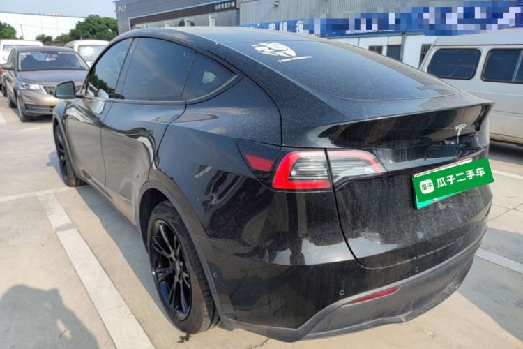 Tesla Model Y 2022 car image #7