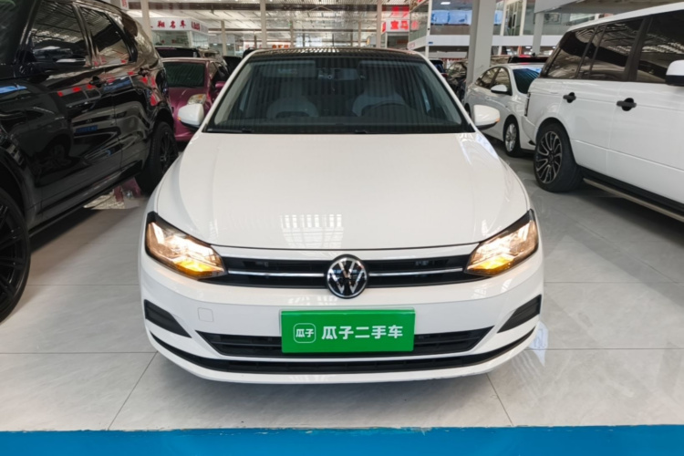 Volkswagen Polo 2021 car image #3
