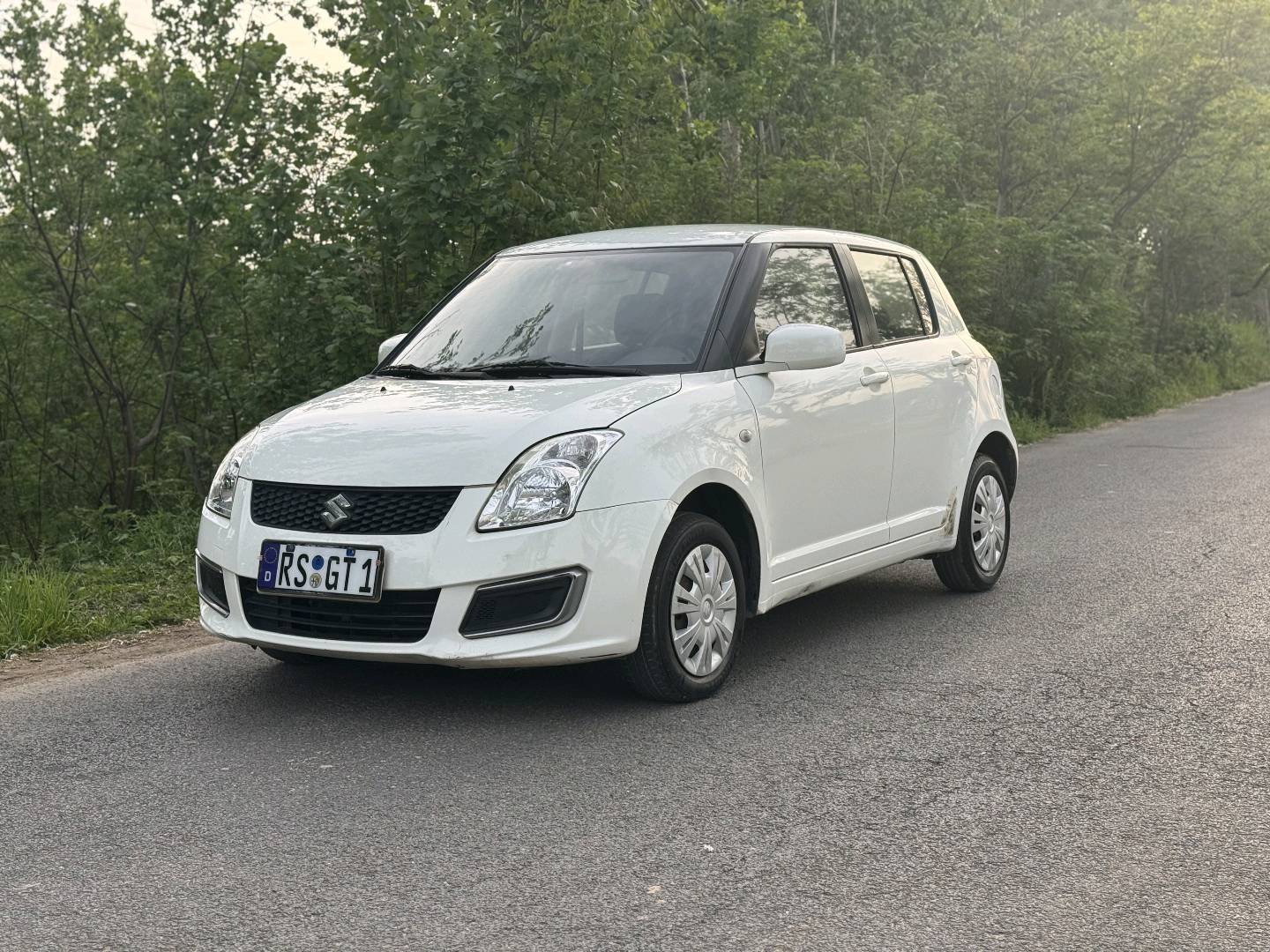 Suzuki Swift 2014 Suzuki Swift 2014 car image