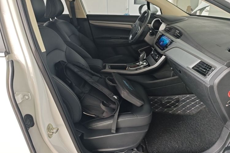 GEELY Emgrand GS 2019 #24 GEELY Emgrand GS 2019 car image #24