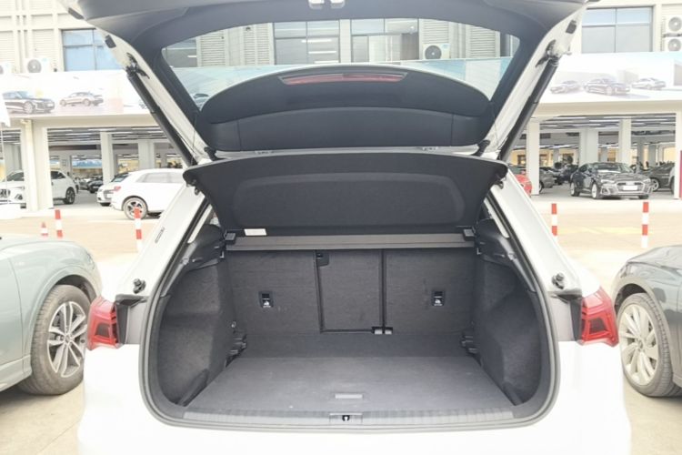 Audi Q3 2023 immagine di auto #19