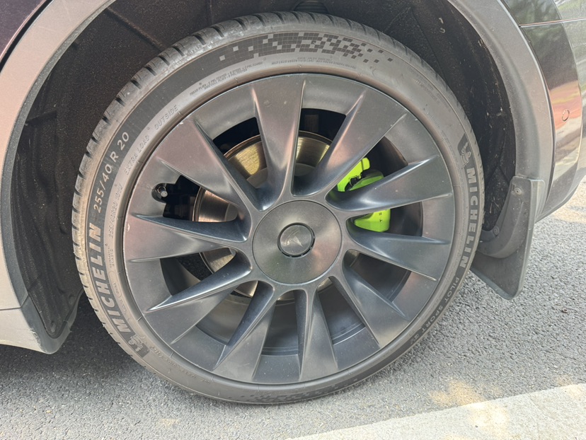 Tesla Model Y 2022 #4 Tesla Model Y 2022 car image #4