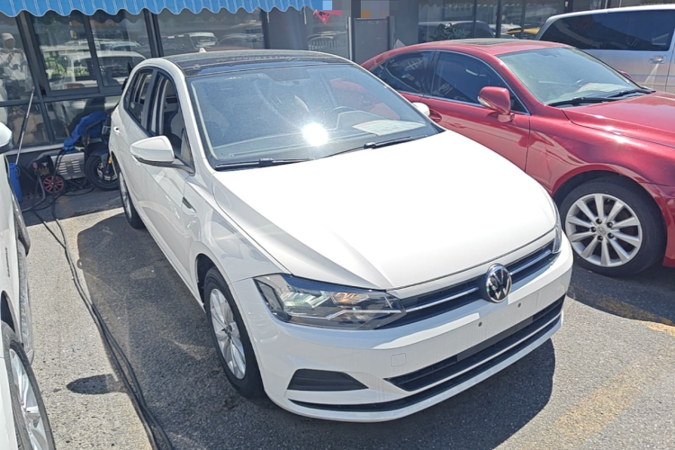 Volkswagen Polo 2022 car image #6