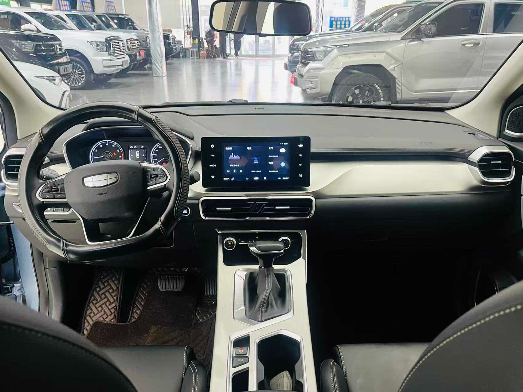 GEELY Coolray 2025 car image #8