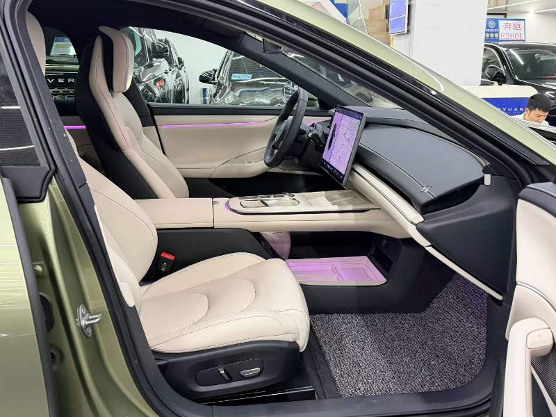 MI SU7 2025 imagen de coche #4