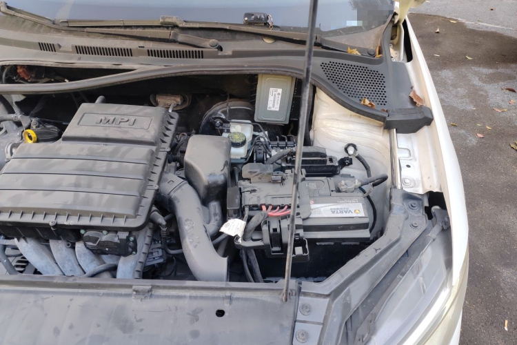 Volkswagen Santana 2016 car image #26