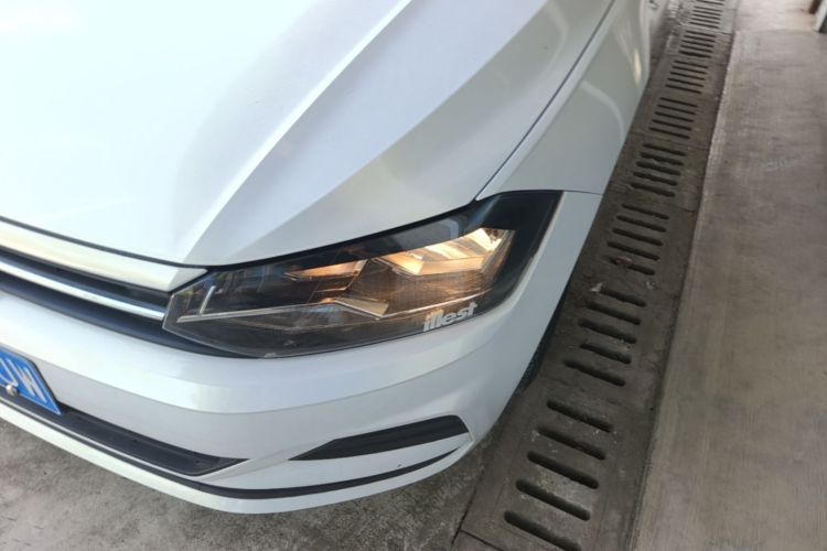 Volkswagen Polo 2020 car image #23