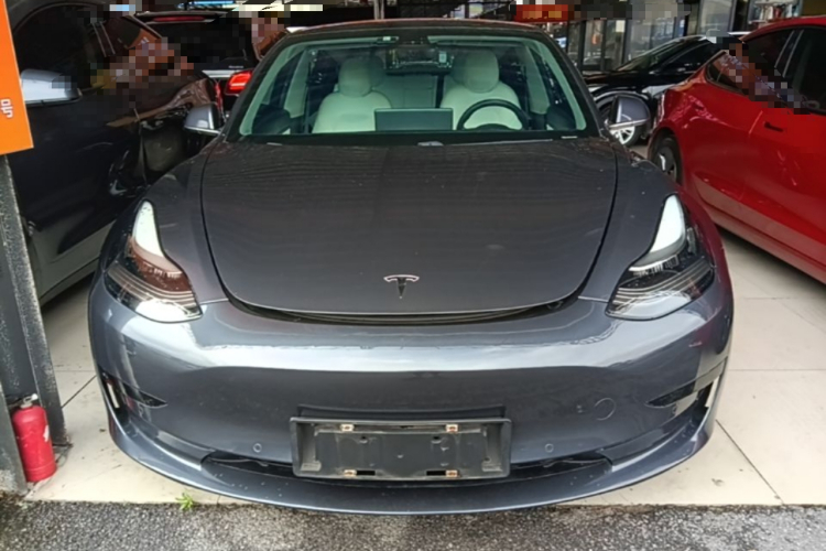 Tesla Model 3 2020 car image #3