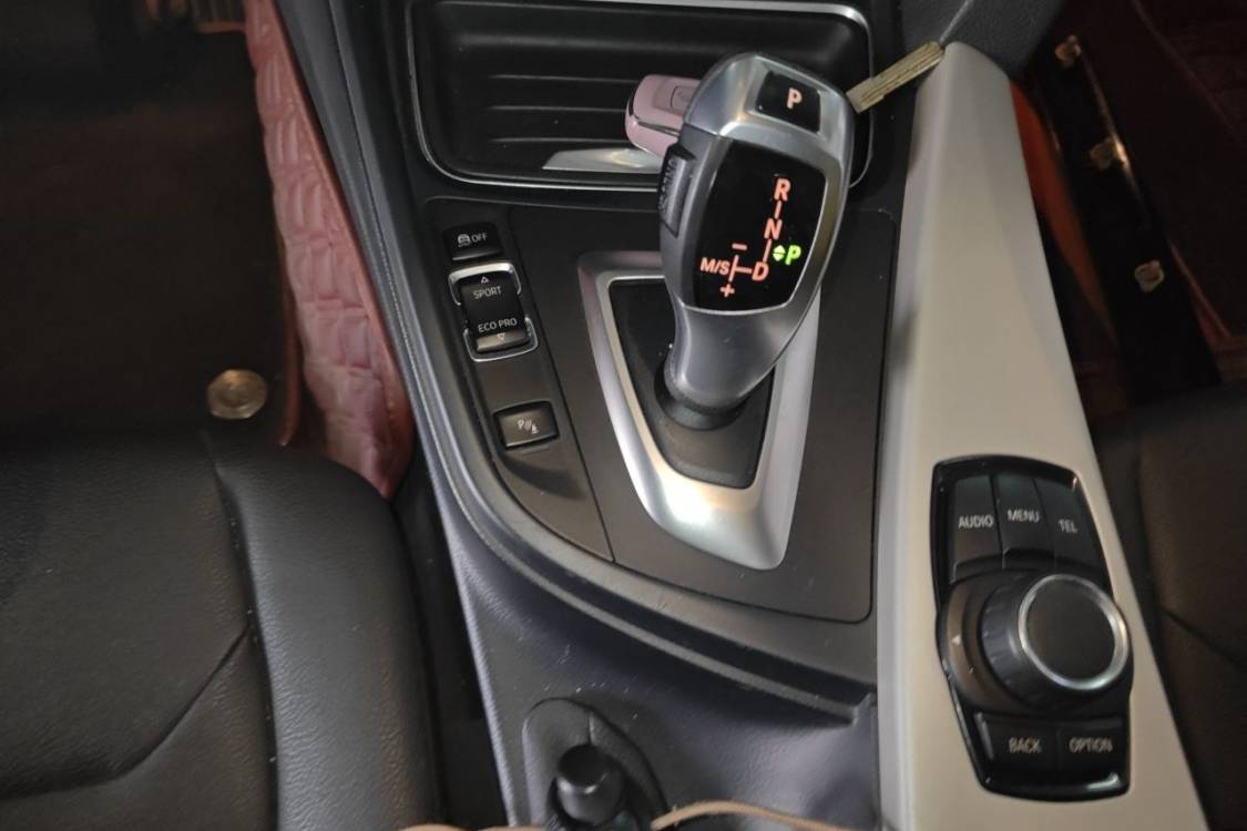 BMW 3 Series 2014 #27 BMW 3 Series 2014 изображение автомобиля #27