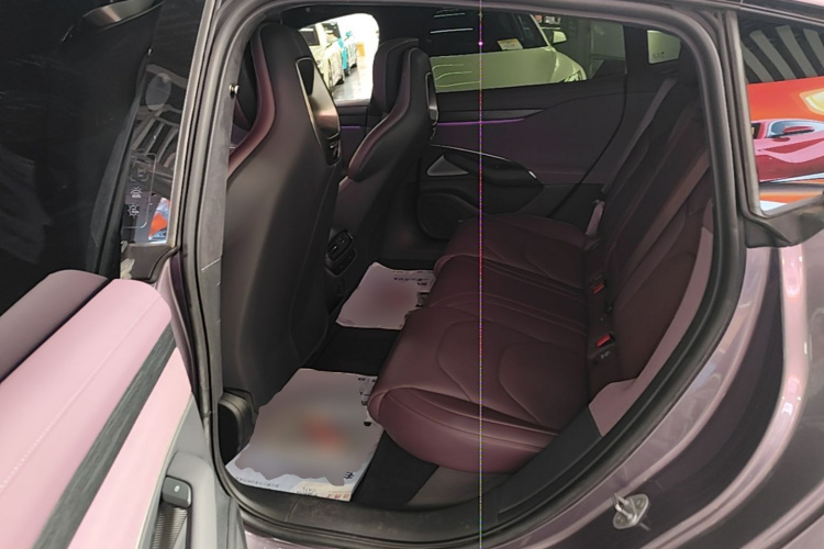 MI SU7 2024 imagem de carro #13