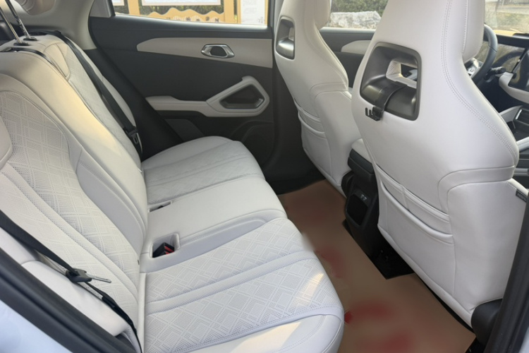 BYD YuanUP 2024 #17 BYD YuanUP 2024 immagine di auto #17