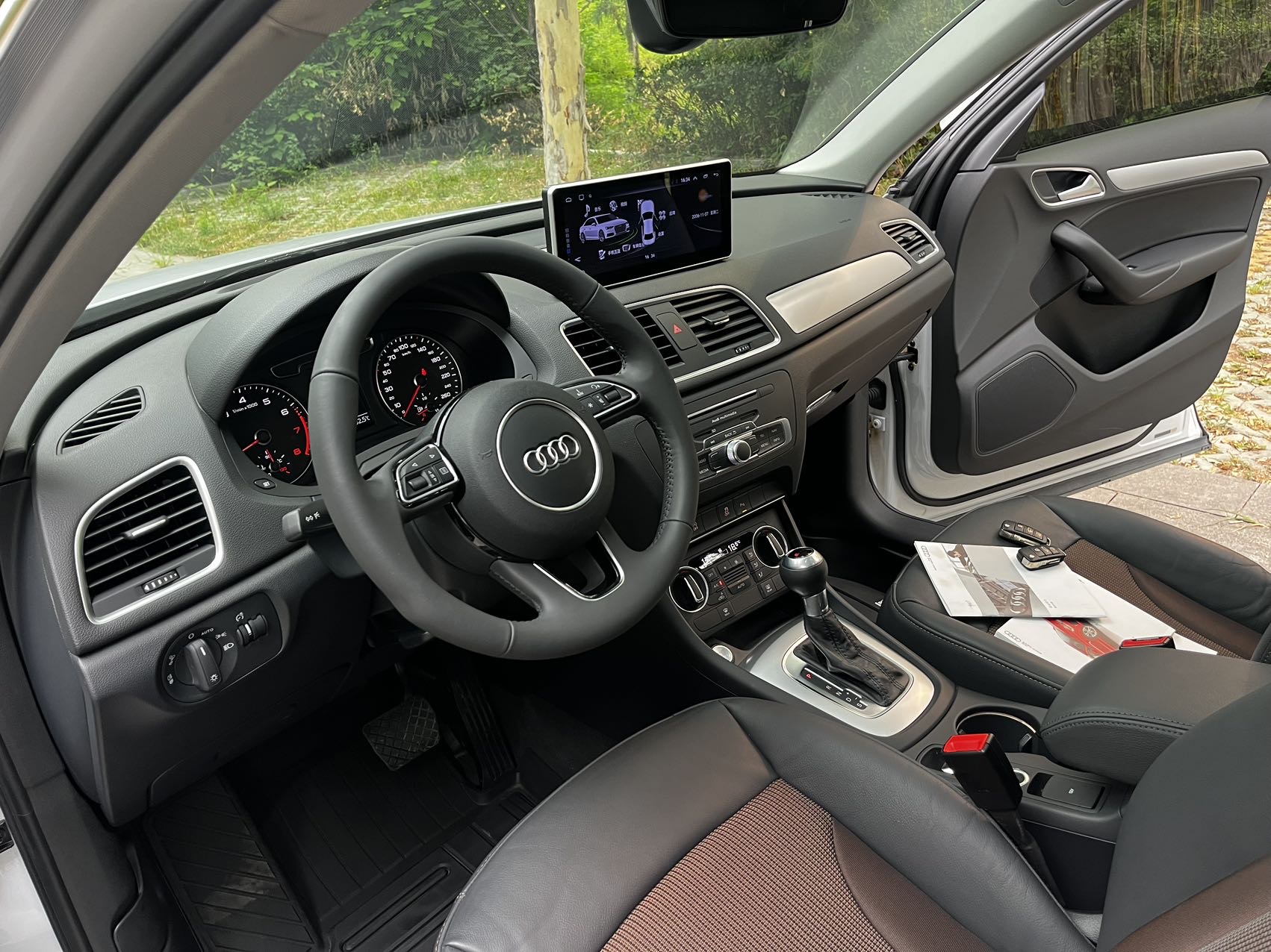 2018 #10 2018 car image #10
