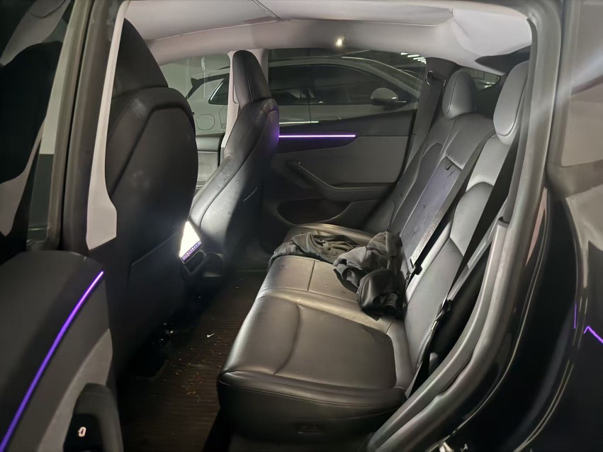 Tesla Model Y 2025 imagen de coche #4
