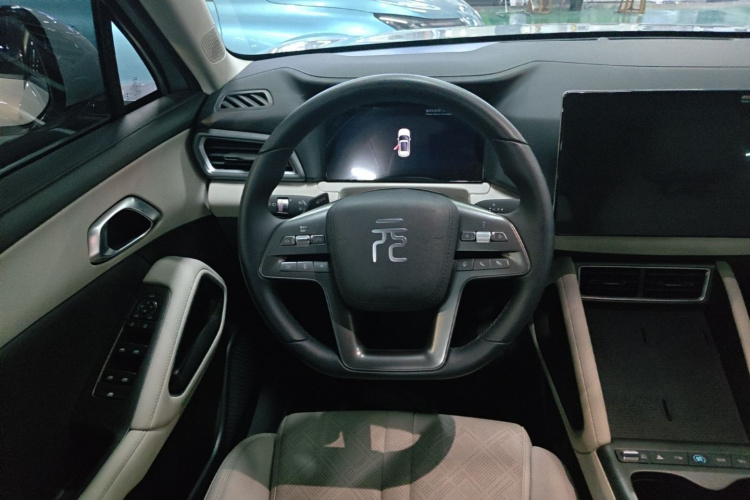 BYD YuanUP 2025 car image #11