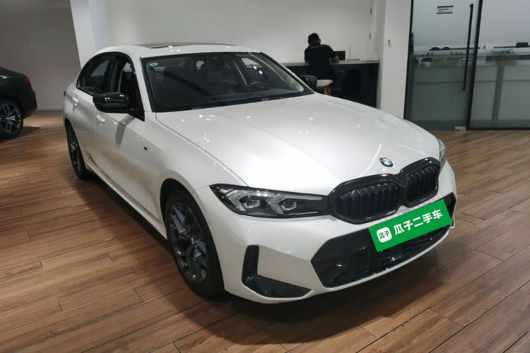 BMW 3 Series 2024 #6 BMW 3 Series 2024 car image #6