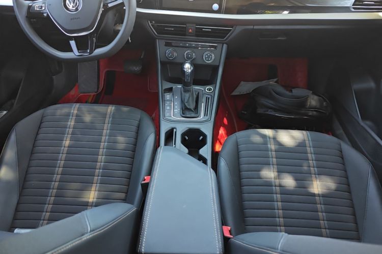 Volkswagen Lavida 2018 car image #14