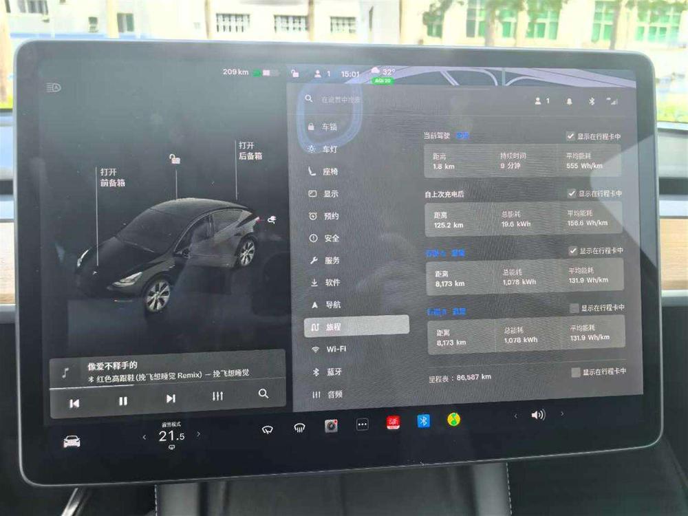 Tesla Model Y 2021 #9 Tesla Model Y 2021 car image #9