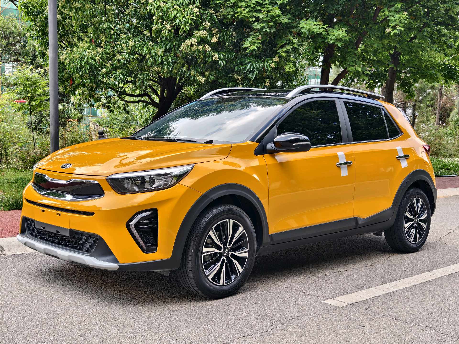 Kia KX1 2020 car image 
