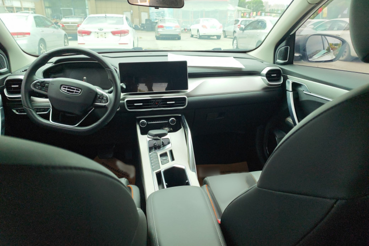 GEELY Coolray 2023 #16 GEELY Coolray 2023 car image #16