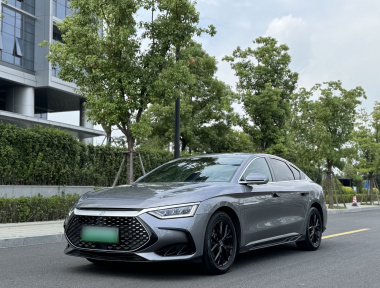 BYD Han 2024 immagine di auto 