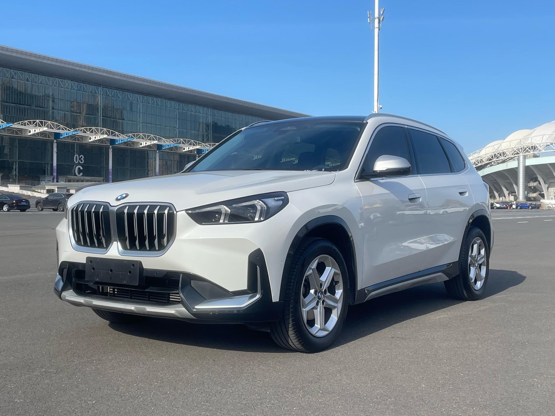 BMW X1 2023 car image 