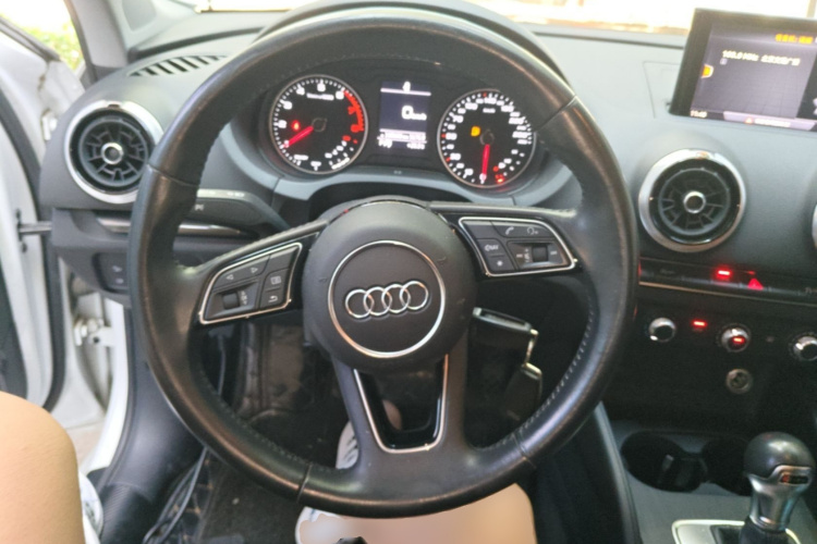 Audi A3 2019 car image #11