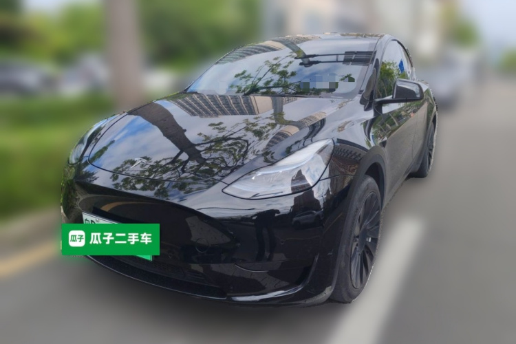 Tesla Model Y 2023 #2 Tesla Model Y 2023 car image #2