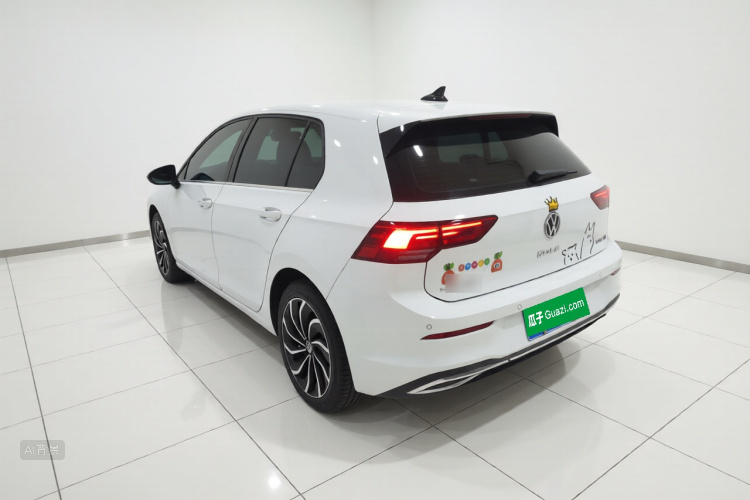 Volkswagen Golf 2022 صورة سيارة #5