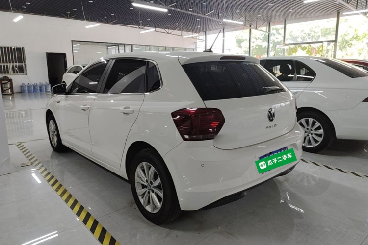 Volkswagen Polo 2022 car image #5