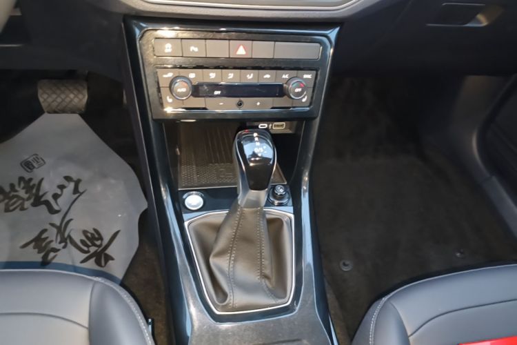 Volkswagen Tharu 2025 #18 Volkswagen Tharu 2025 immagine di auto #18