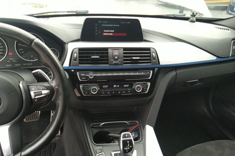 BMW 3 Series 2017 صورة سيارة #13