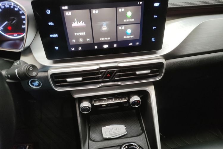 GEELY Coolray 2021 car image #13