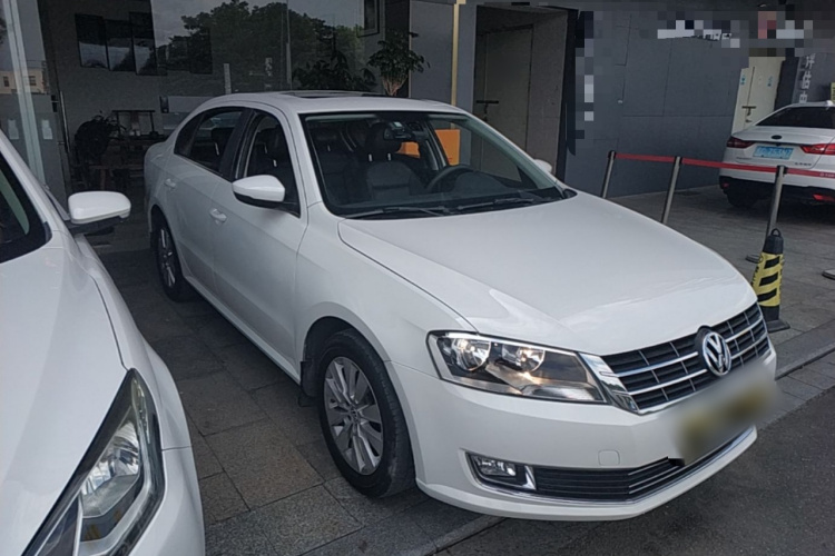 Volkswagen Lavida 2015 car image #6