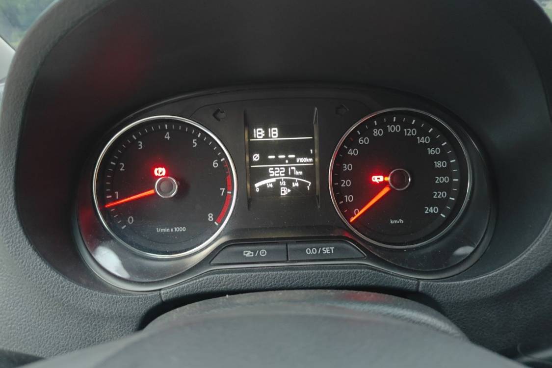 Volkswagen Polo 2015 #24 Volkswagen Polo 2015 car image #24