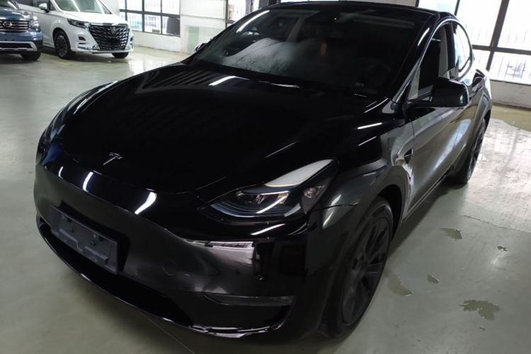 Tesla Model Y 2023 #2 Tesla Model Y 2023 car image #2