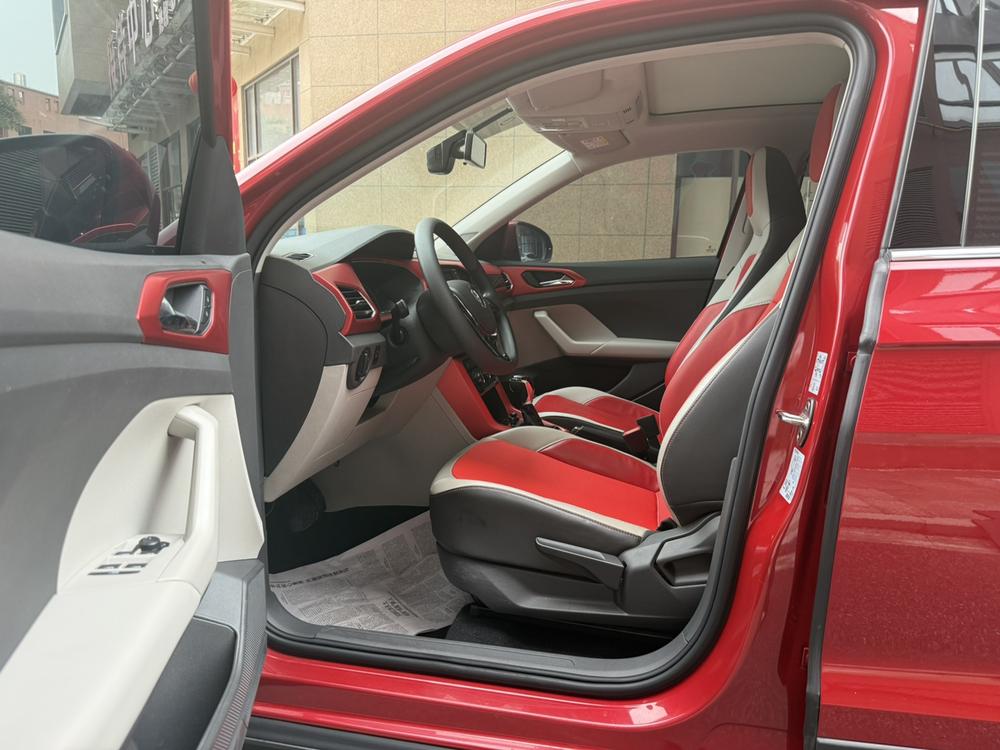 Volkswagen T-Cross 2019 #7 Volkswagen T-Cross 2019 car image #7