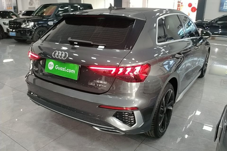 Audi A3 2023 immagine di auto #7