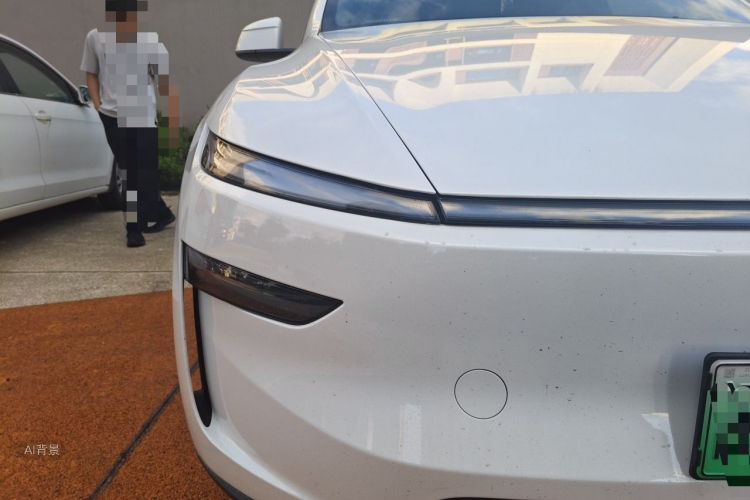 Tesla Model Y 2026 #8 Tesla Model Y 2026 car image #8