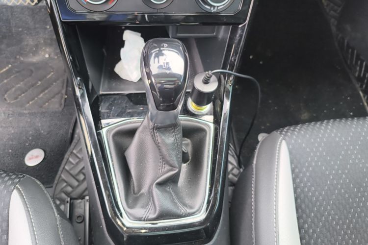 Volkswagen Tacqua 2020 immagine di auto #14