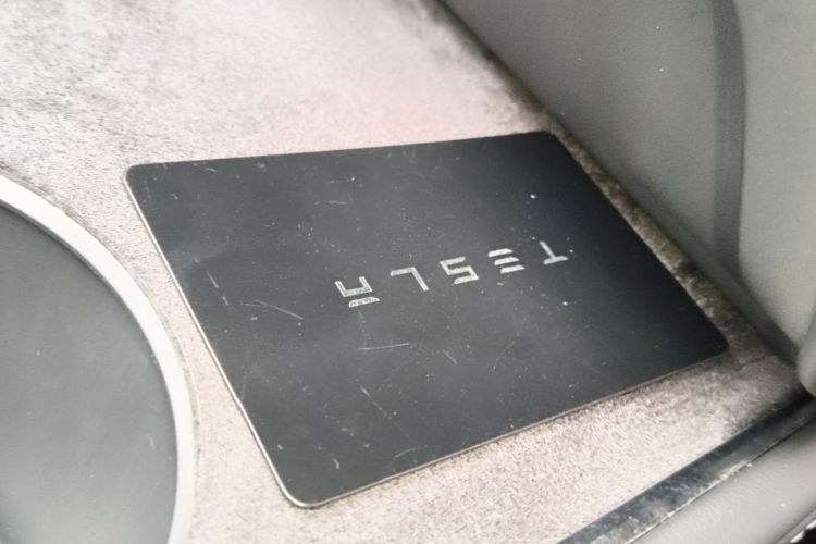 Tesla Model Y 2024 #14 Tesla Model Y 2024 car image #14