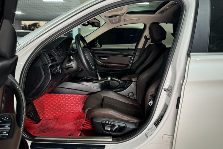 BMW 3 Series 2019 #15 BMW 3 Series 2019 car image #15