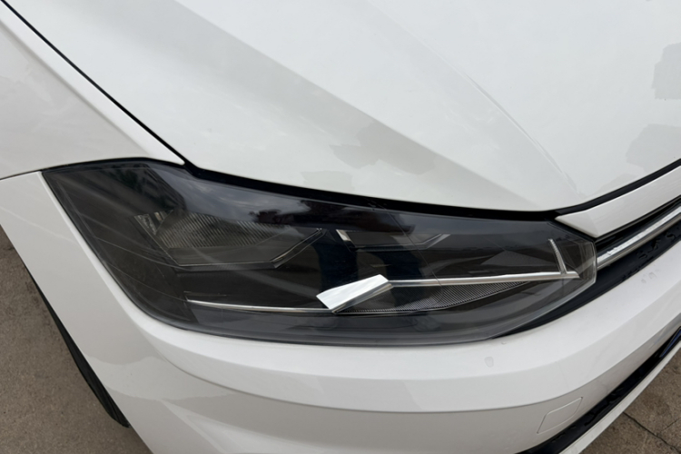 Volkswagen Polo 2021 car image #22
