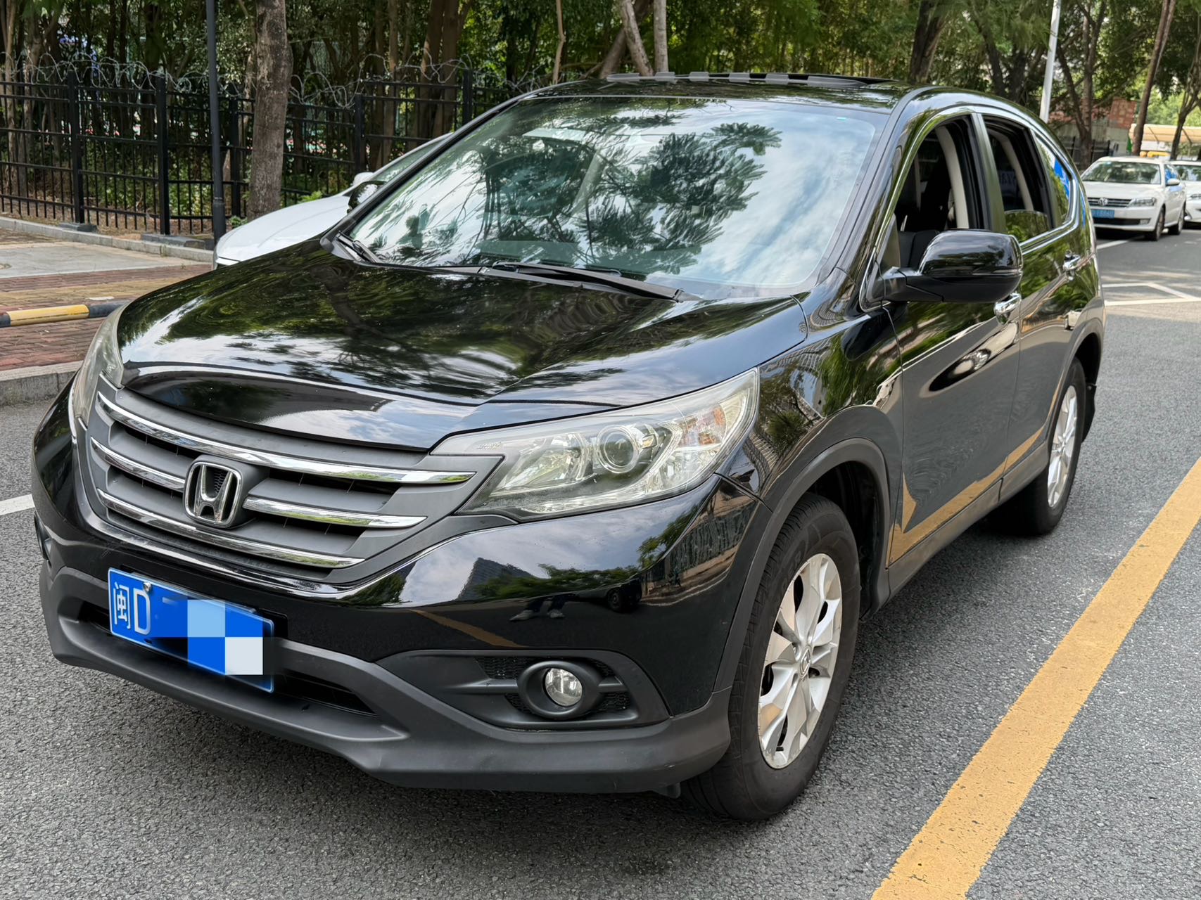 Honda CR-V 2015 Honda CR-V 2015 car image