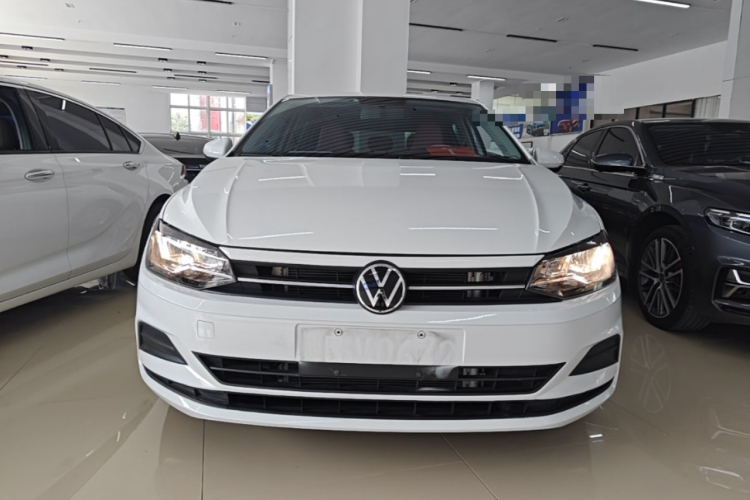 Volkswagen Polo 2023 car image #3