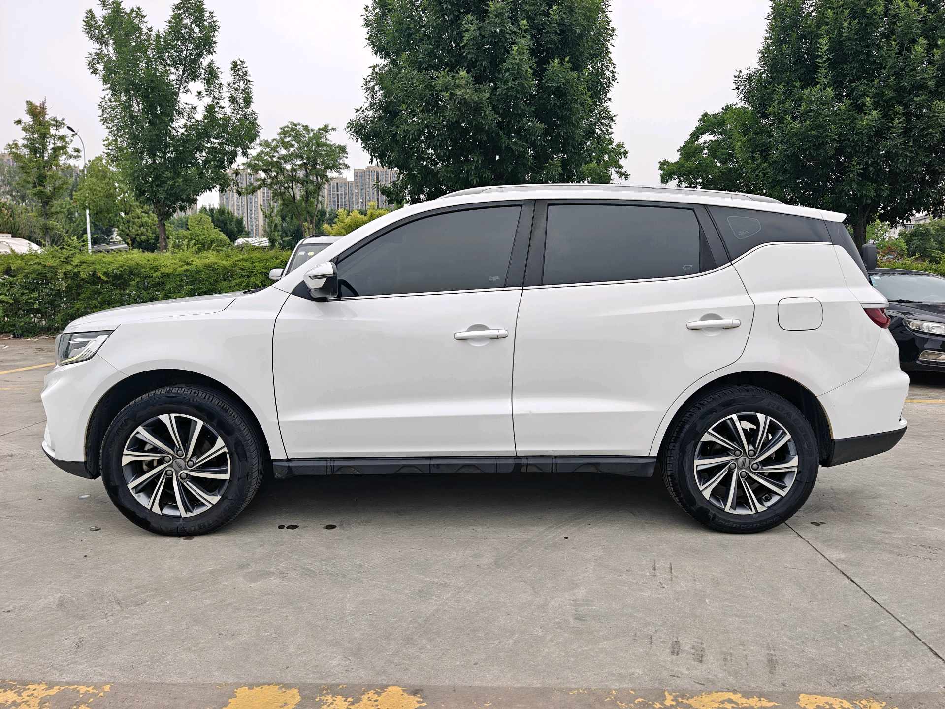 GEELY Vision X6 2020 car image #7