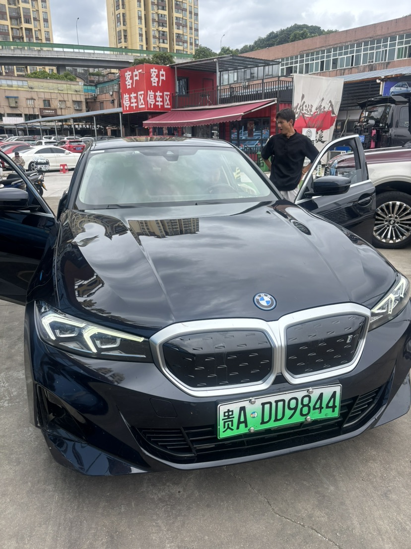 BMW i3 2022 car image #2
